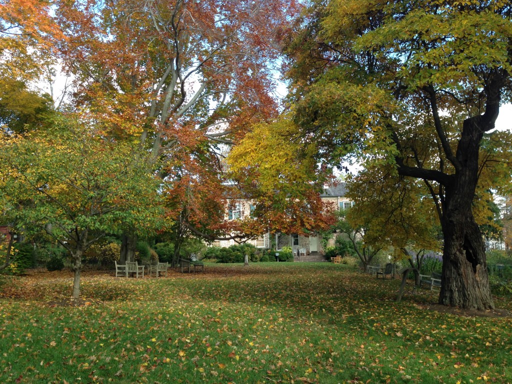 Jardines de otoño del Museo Histórico Macculloch Hall, Morristown, Nueva Jersey