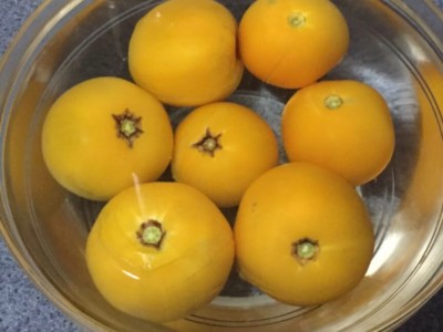 Conservas de tomate amarillo