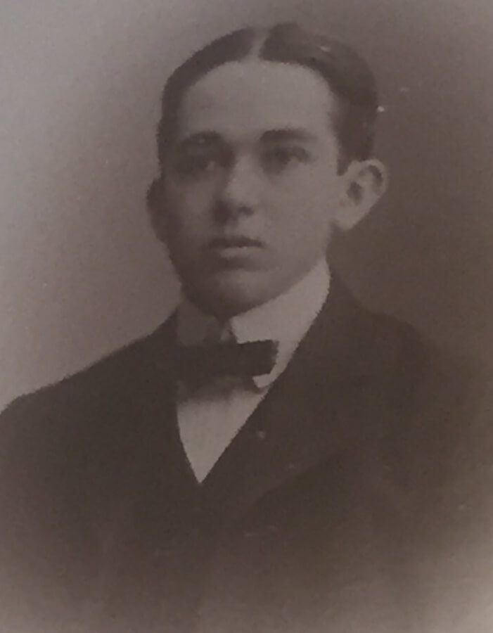 Portrait of a young W. Parsons Todd.