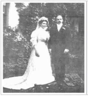 Dorothea and James Otis Post Wedding at Macculloch Hall Gardens